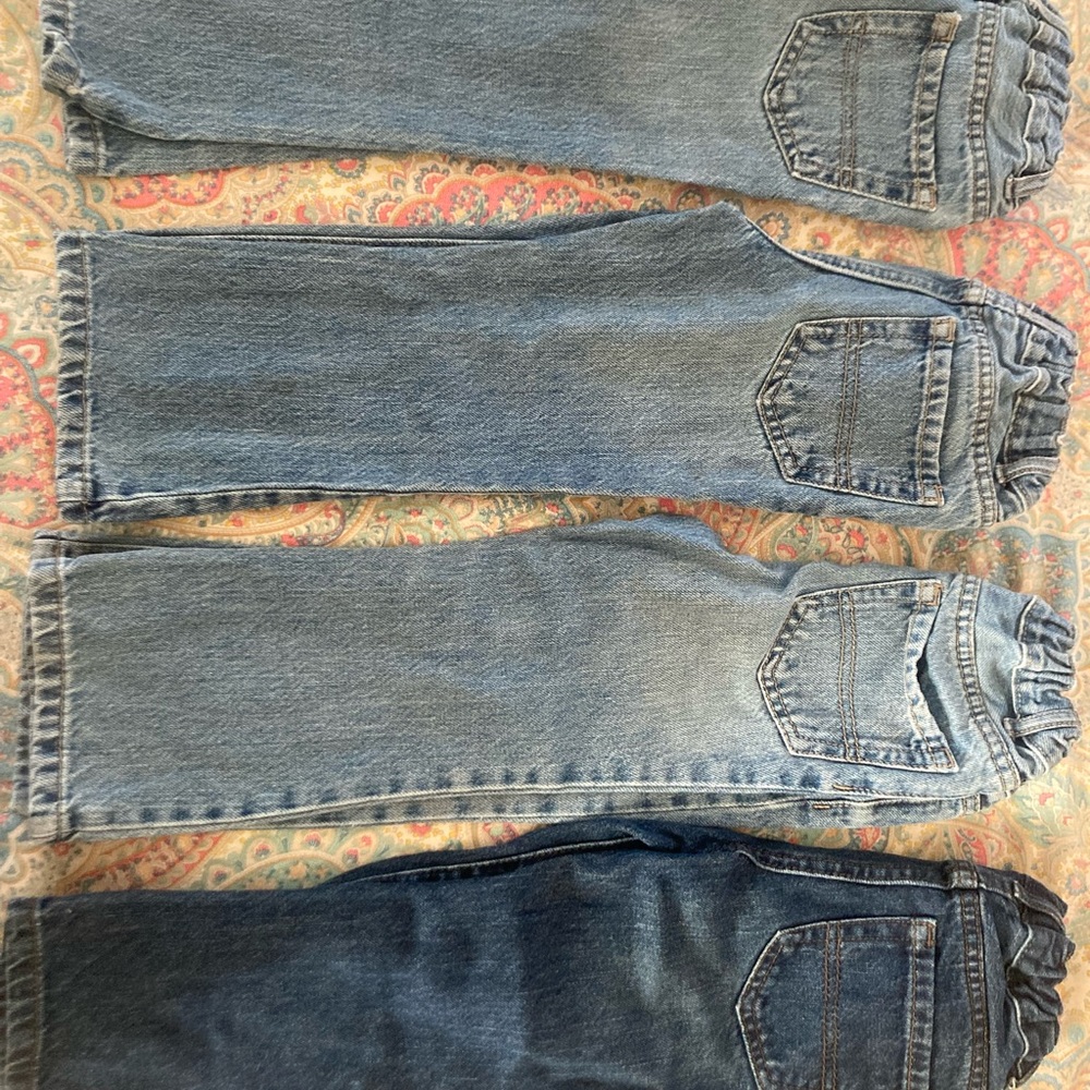 Childrens place 3T jeans. EUC